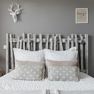 2* Appart hôtel Nuitée En Provence